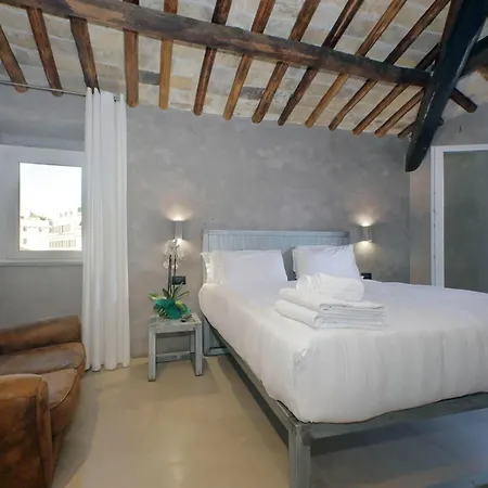 Guest house Mama's 4*